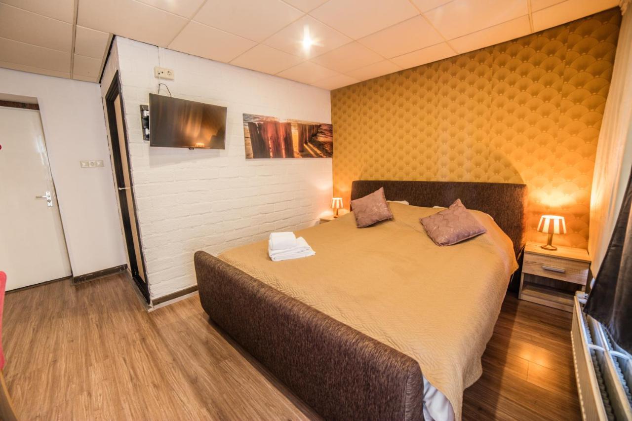 Hotel Le Provencal Sluis Esterno foto