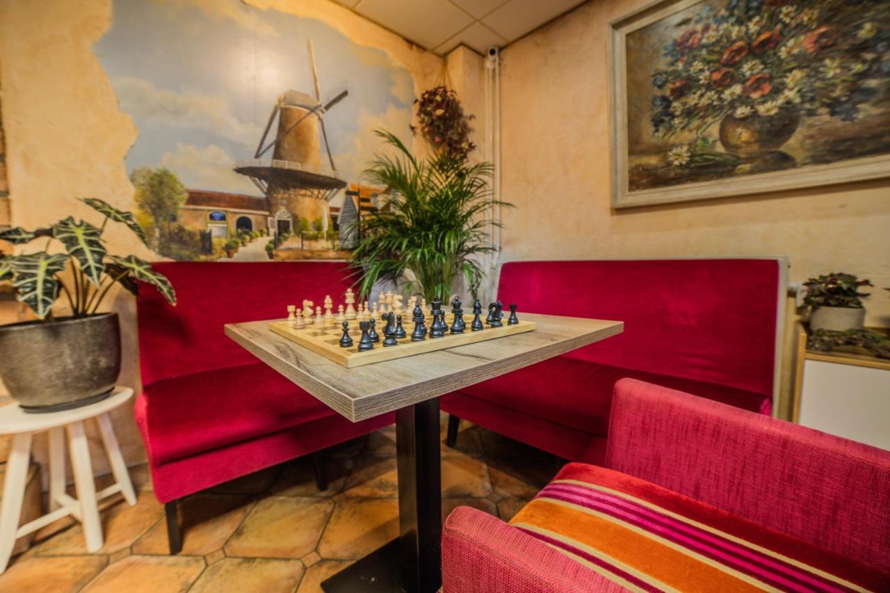 Hotel Le Provencal Sluis Esterno foto